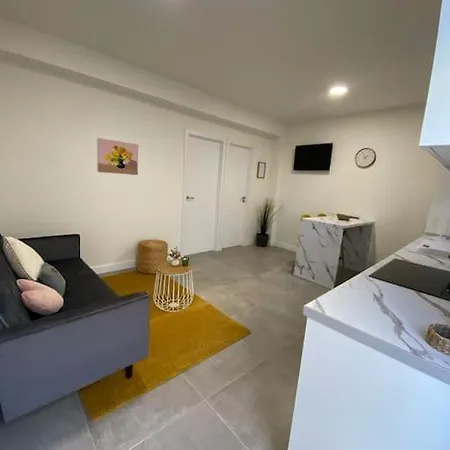 La Casita De Julia Apartment Buzanada